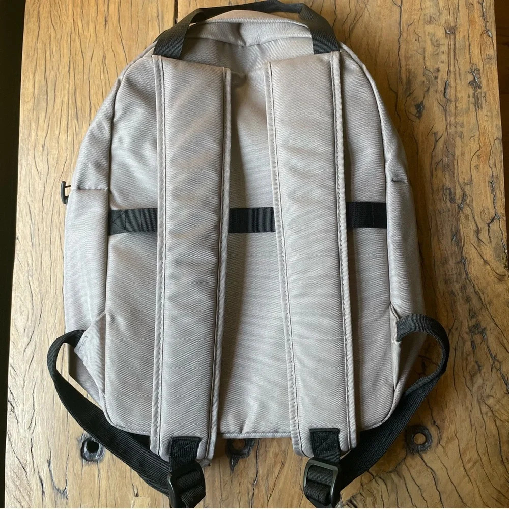 Travelon Backpack Anti-Theft Daypack Driftwood - Picture 2 of 16